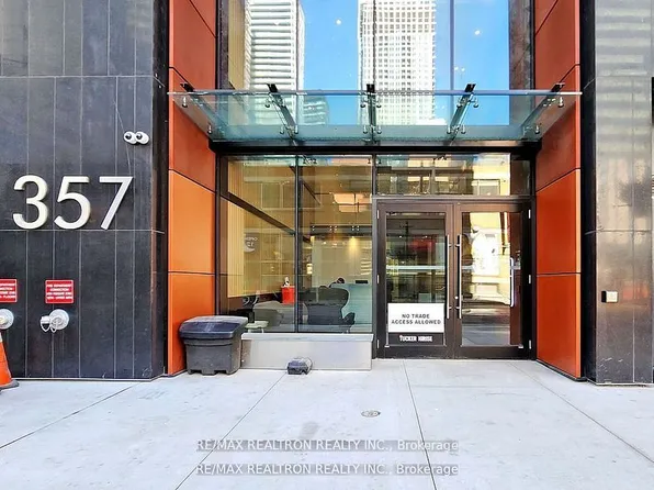 357 King St W #1504, Toronto, ON M5V 1K1