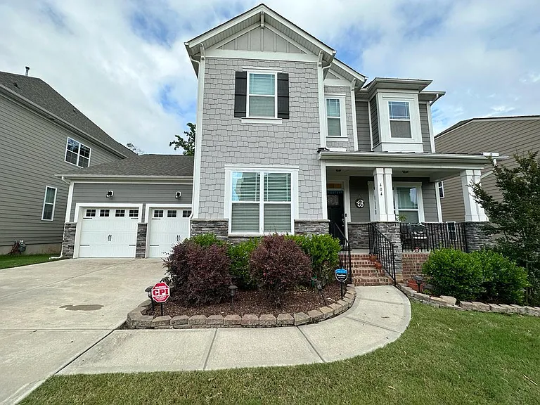 404 Hawks Creek Pkwy — Photo 2
