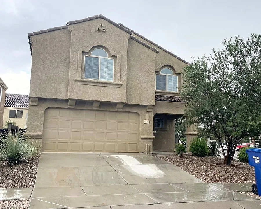 2006 W Thunder Pointe Dr