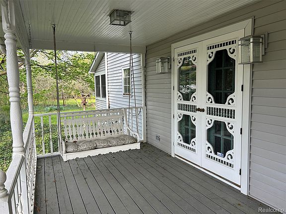 3rd image of 2052 S Dye Rd