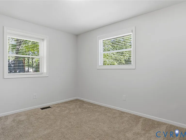 9015 Covewood Rd — Photo 24
