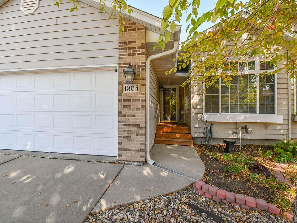 1st image of 1304 E Northstar Ln