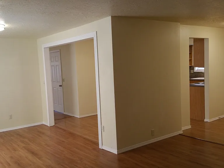 3617 Silverstone Dr NE — Photo 10