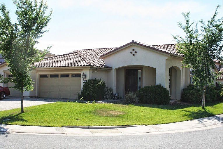 1st image of 400 Kenley Ct
