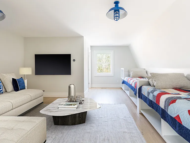 21 Dering Ln — Photo 15