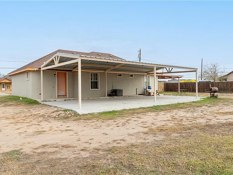 1510 Arboledas Dr — Photo 12