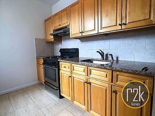 3rd image of 28-28 29th St #B1