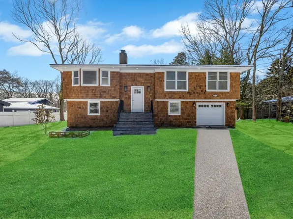 3 Oakville Avenue, East Quogue, NY 11942