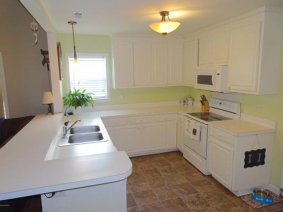3rd image of 3434 Westgate Dr