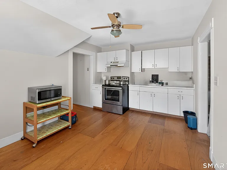 62 Lawrence St #3 — Photo 7