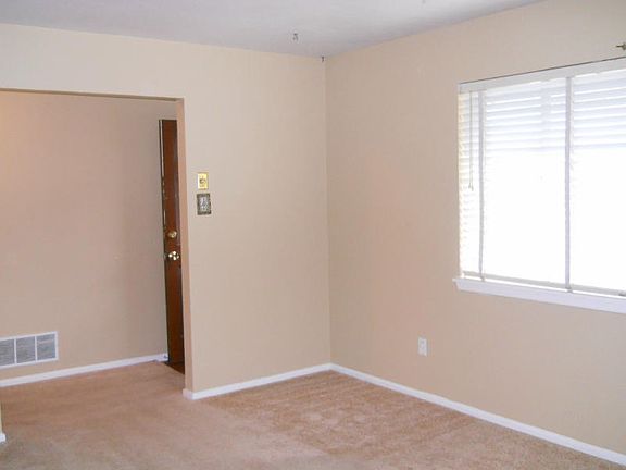 4th image of 3722 Waterloo Dr