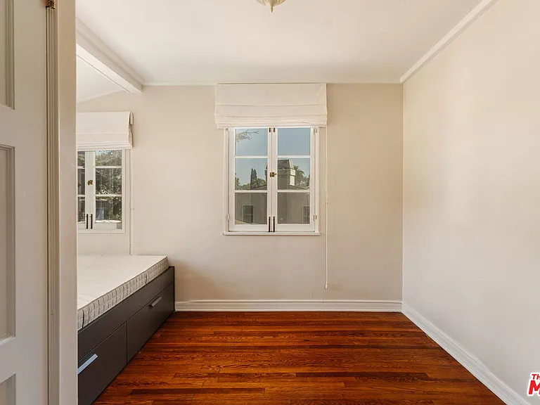 3008 Motor Ave — Photo 9
