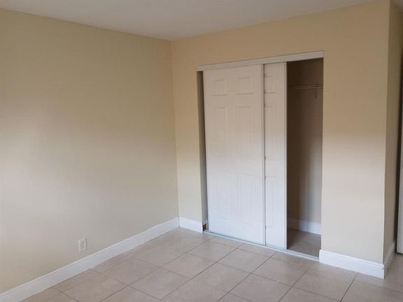 4th image of 2830 Avenue S #D2