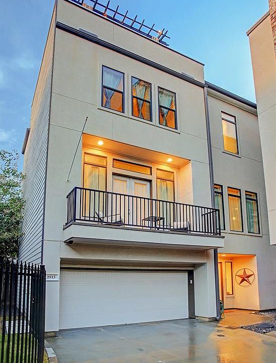 1st image of 2913 Leeland St