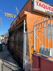 8114 S San Pedro St, Los Angeles, CA, 90003