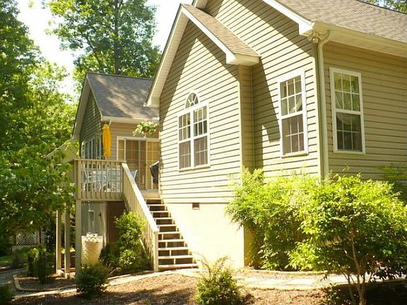 Back of house - deck