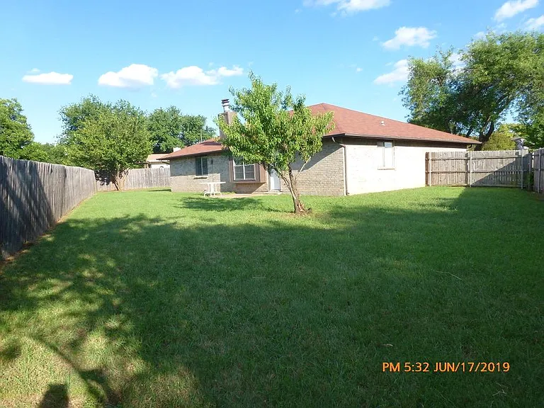 3920 Wendover Dr — Photo 15