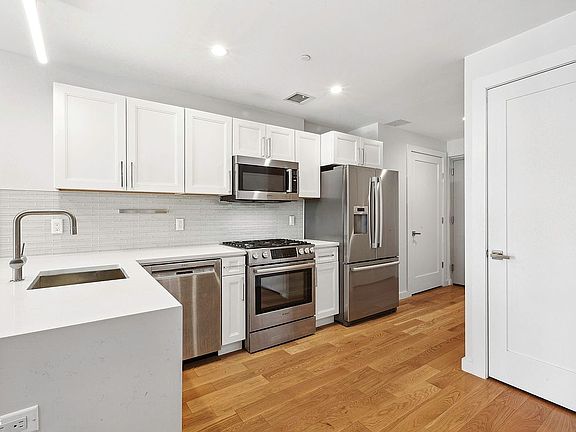 5th image of 21-17 31st Ave #3D