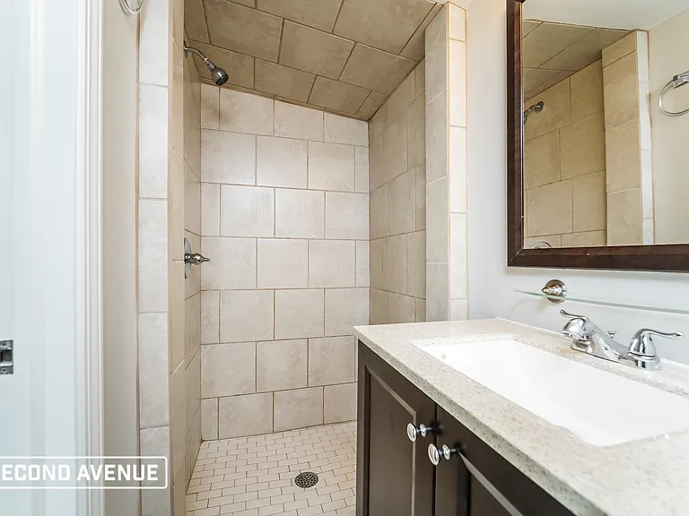 1800 Saint Patrick St — Photo 7