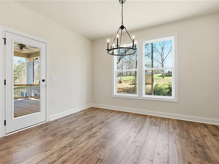 120 Poplar St — Photo 8