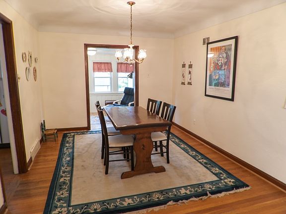 4th image of 8725 Florence Ave