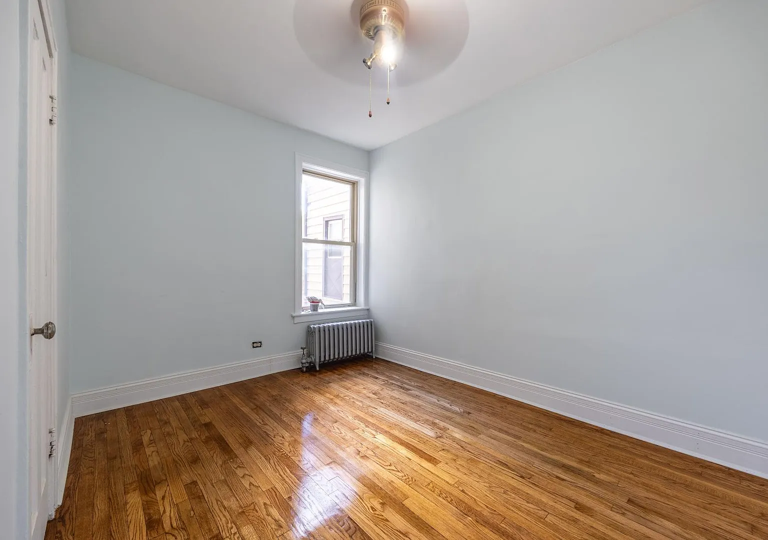 3 bed, $2,400 — Photo 4