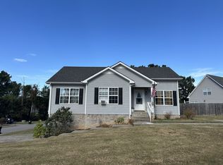 1697 Parkside Dr, Clarksville, TN 37042