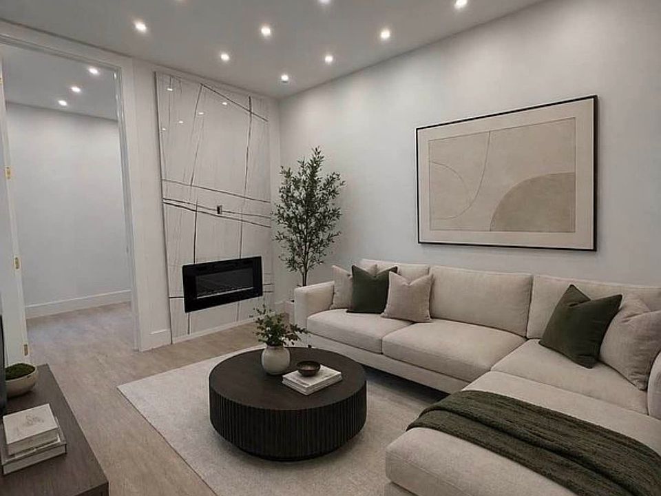 2nd image of 28 Bedford St #1