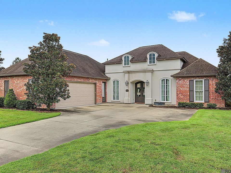 1st image of 39549 Lakota Ln