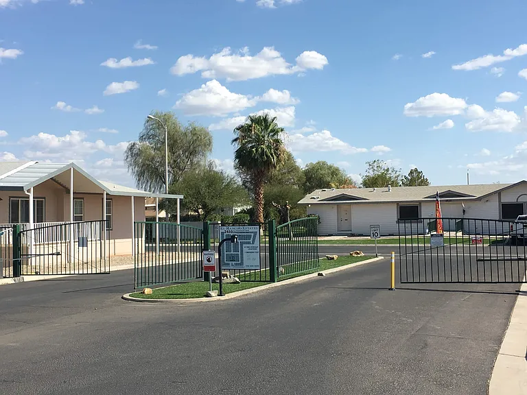 El Rancho Estates — Photo 8