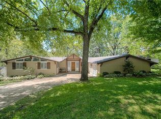 24 R St, Lake Lotawana, MO 64086