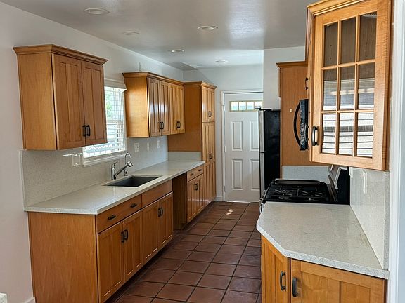 3rd image of 5538 Briercrest Ave