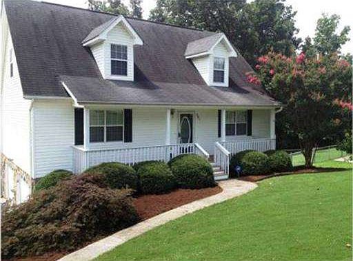 2nd image of 381 Glenda Ln