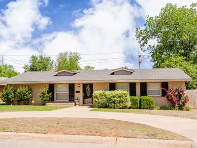 1605 W C Ave, Elk City, OK, 73644