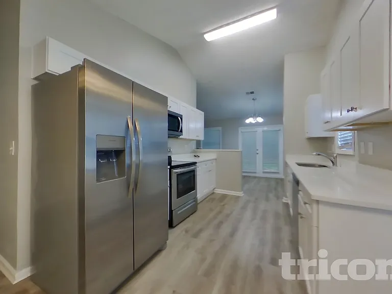 4486 Lindsey Dr — Photo 5