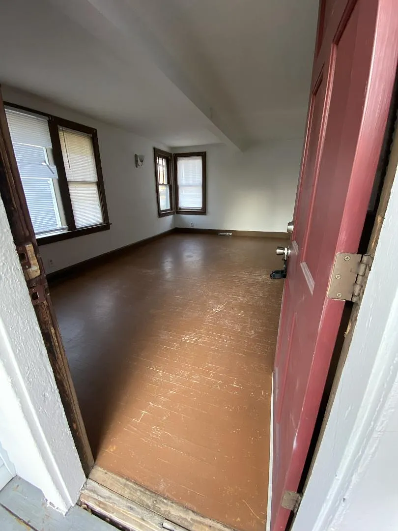 1809 E 6th St - 1809 — Photo 3