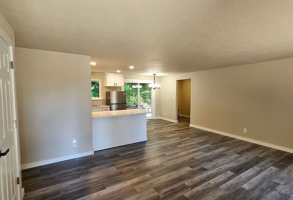 2nd image of 4727 114th Ave E