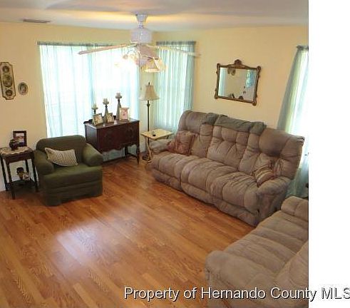 3rd image of 39 N Brooksville Ave W
