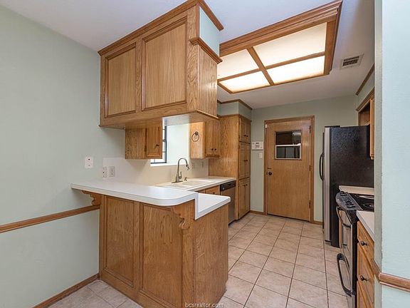5th image of 2812 Manzano Ct