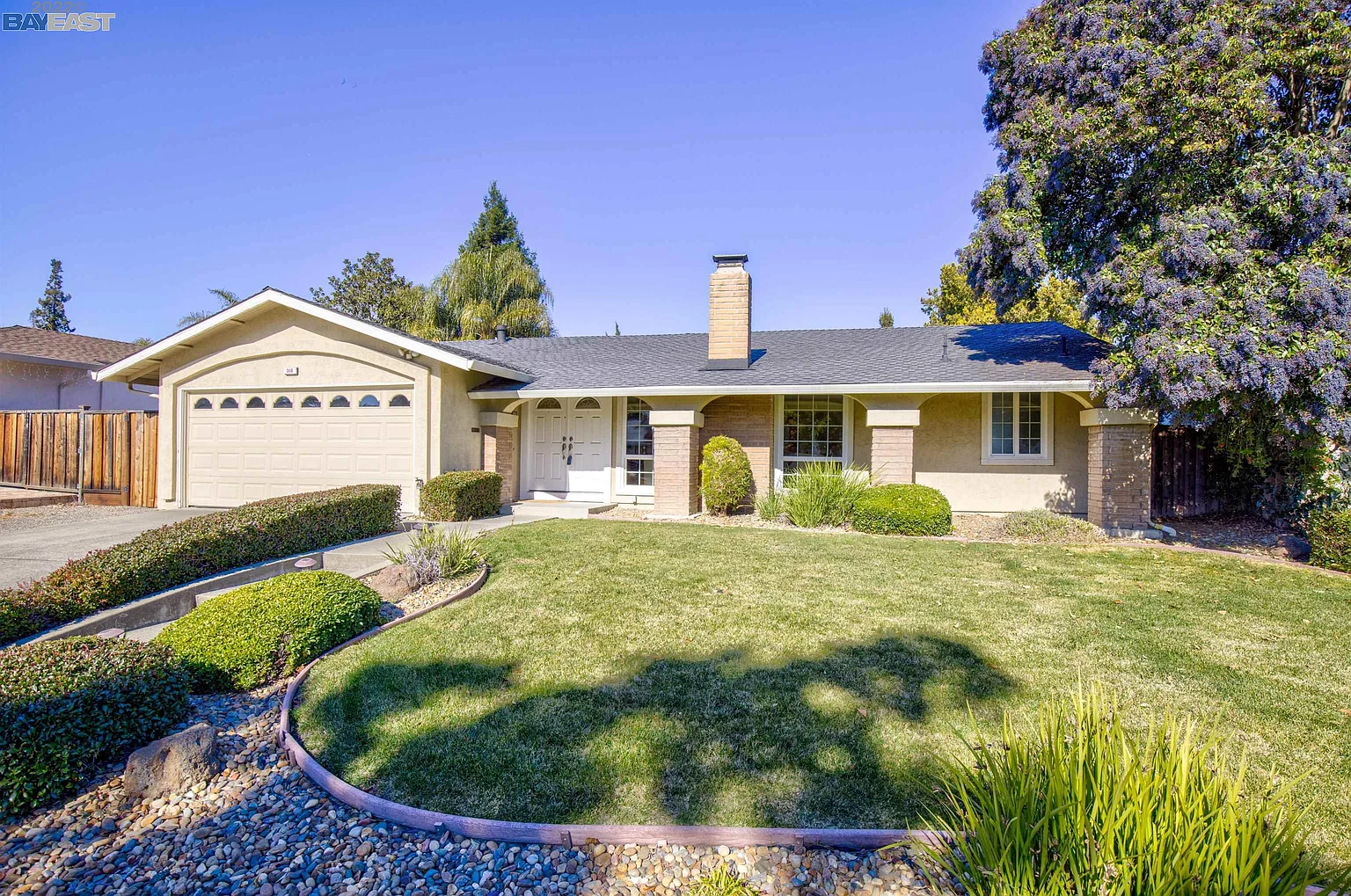 310 Almond Ct photo 1