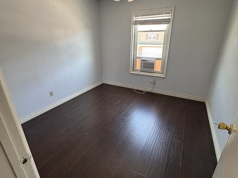 Windcrest Dr — Photo 1