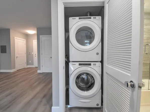 4201 Bergen Turnpike image 2 of 12