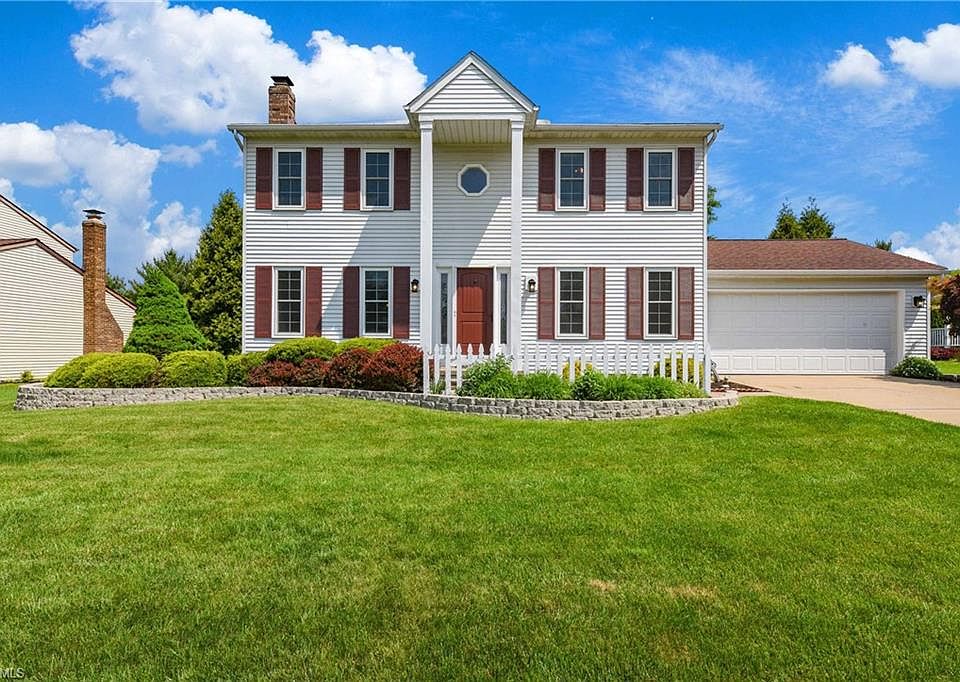 1st image of 14376 Pine Lakes Dr