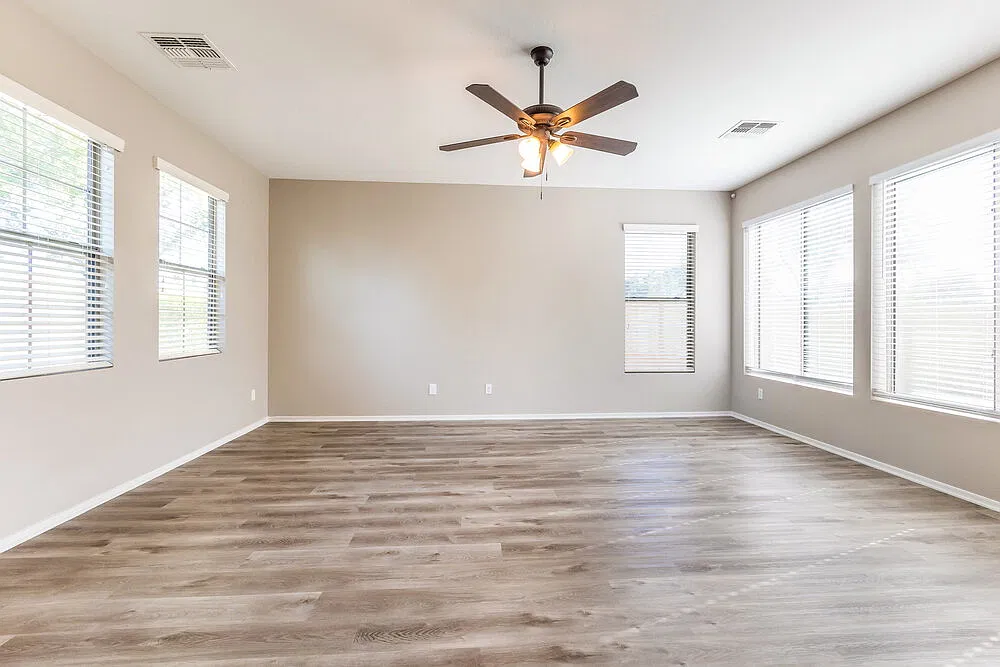 3 bed, 2.5 bath, 2105 sqft, $2,510 — Photo 4