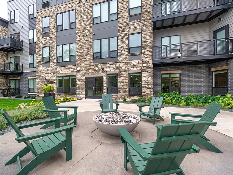 Northlake Lofts — Photo 35