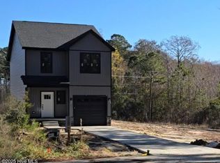 107 Maple Ct, Havelock, NC 28532