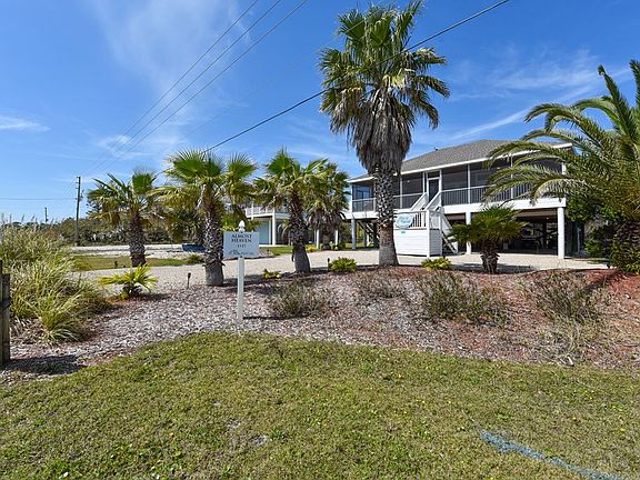 3rd image of 1117 W Gulf Beach Dr