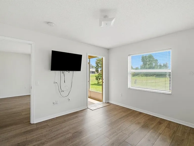 212 Ocean Bluff Dr — Photo 6