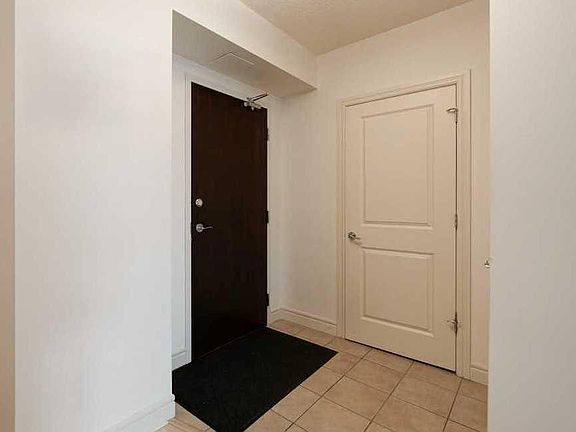 2nd image of 920 S 5th Ave SW #604