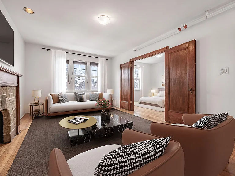 2 Connaught Cir — Photo 7